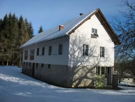 Čebelarski dom Podstenice 